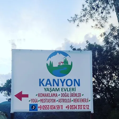 Case de vacanță Kanyon Yasam Evleri